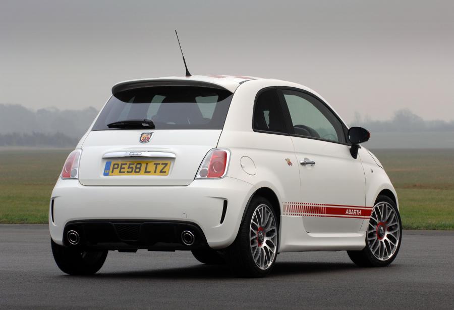  Abarth 500 2009 года  (UK) (фото 22 из 43)